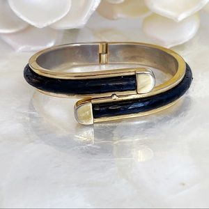 Vintage Faux Black Snakeskin Leather Gold Tone Clamper Cuff Bracelet Chic